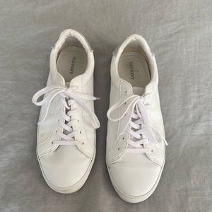 Old Navy White Tennis Shoe